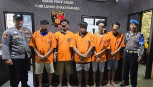 Polres Pelabuhan Tanjung Perak  Amankan Komplotan Pencuri Kabel Milik PT. Telkom di Asemrowo Surabaya