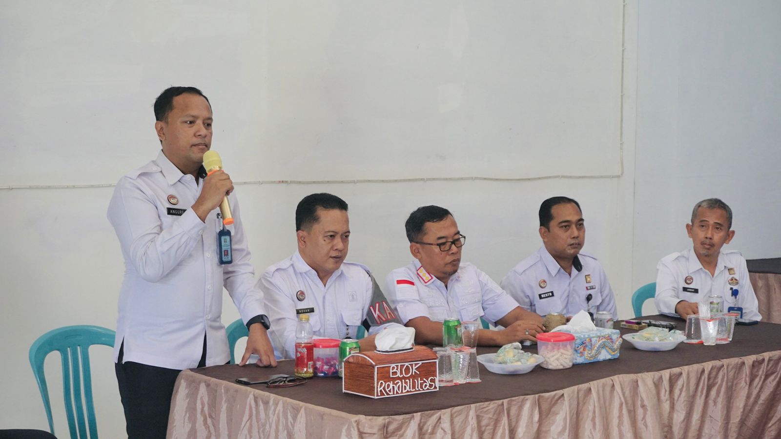 Berikan Informasi dan Trasparansi Layanan, Ka.Lapas Pamekasan Lakukan Sosialisasi Kepada Warga Binaan