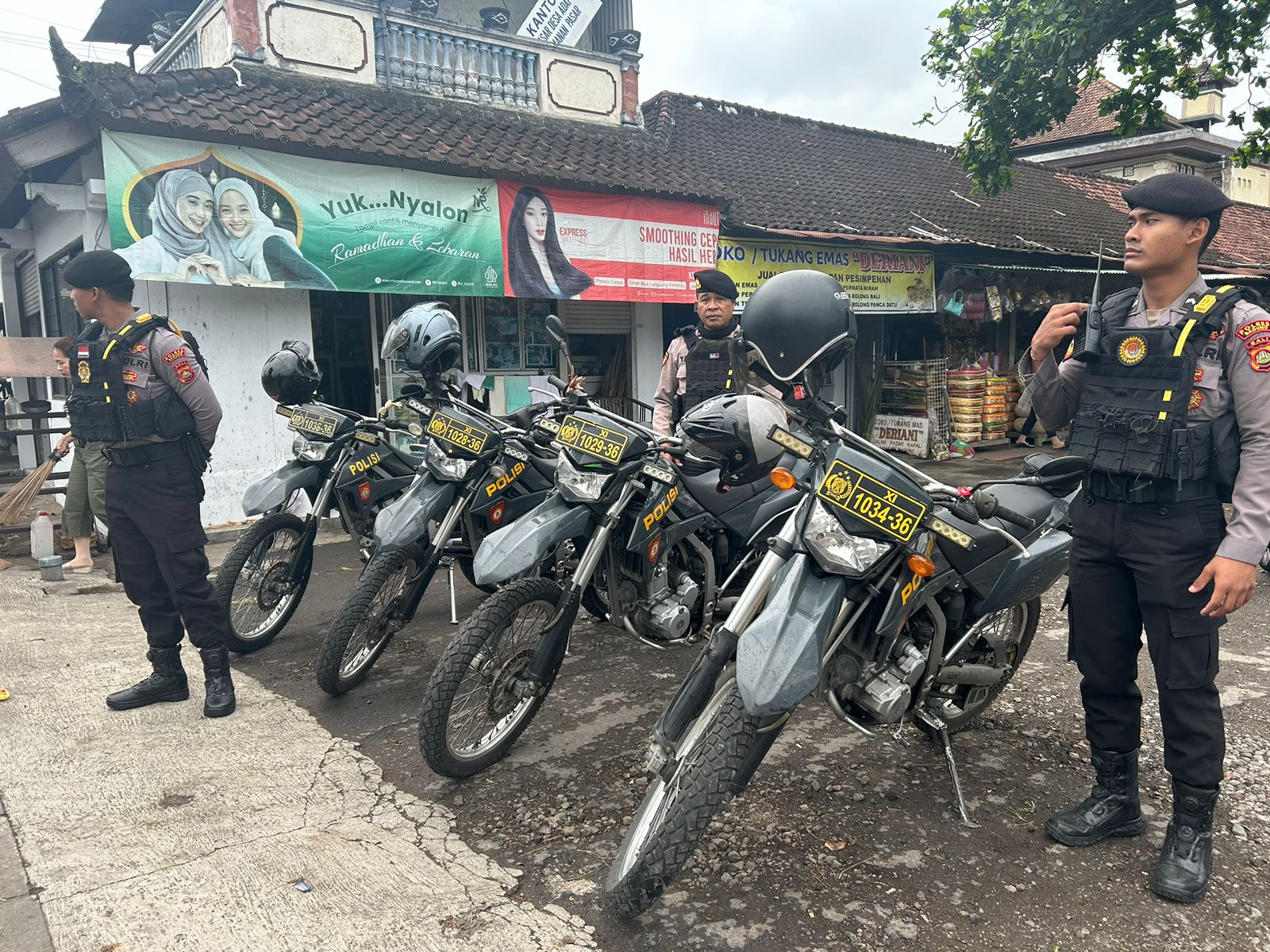 Unit Raimas Sambangi Pasar Adat Kapal Cegah Aksi Kriminalitas