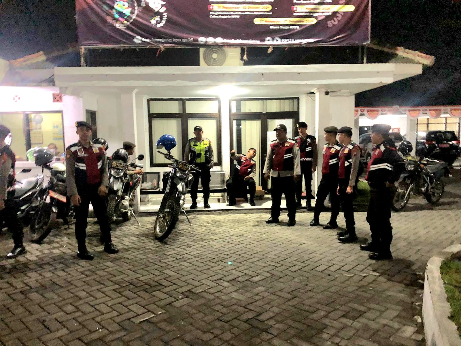Polres Lumajang Tingkatkan Keamanan Gudang Logistik dan Kantor KPU