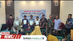 Ratusan Sertifikat Diserahkan Masyarakat Desa Sumberkare Kecamatan Wonomerto