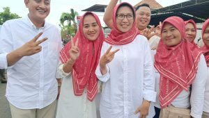 Pasangan Bunda Indah Mas Yudha Siap Tanda Tangani Kontrak Larangan Ijin Tambang di Desa Wotgalih