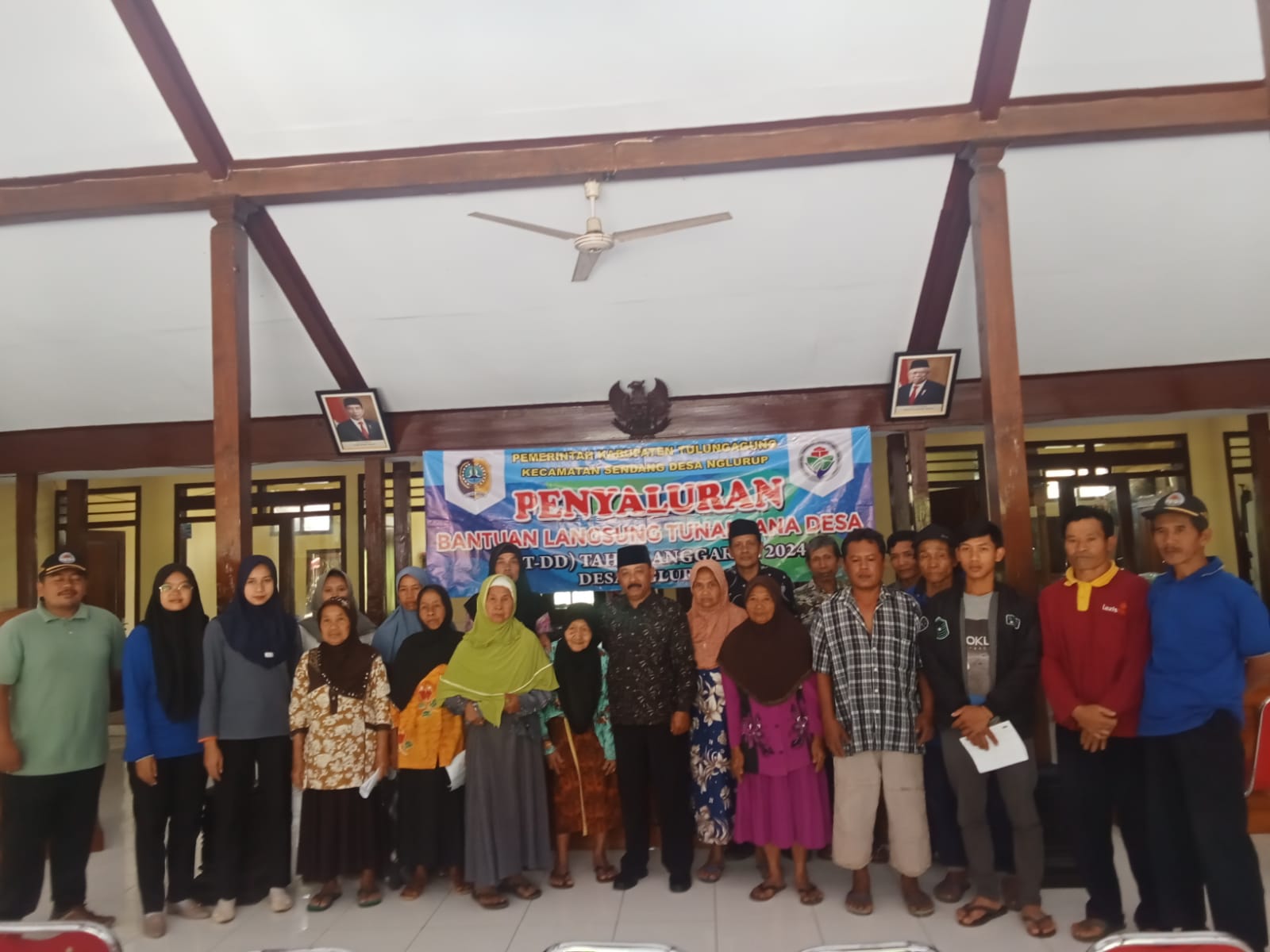 Pemdes Nglurup Kabupaten Tulungagung Salurkan BLT Dana Desa Tahap 4 di Tahun 2024