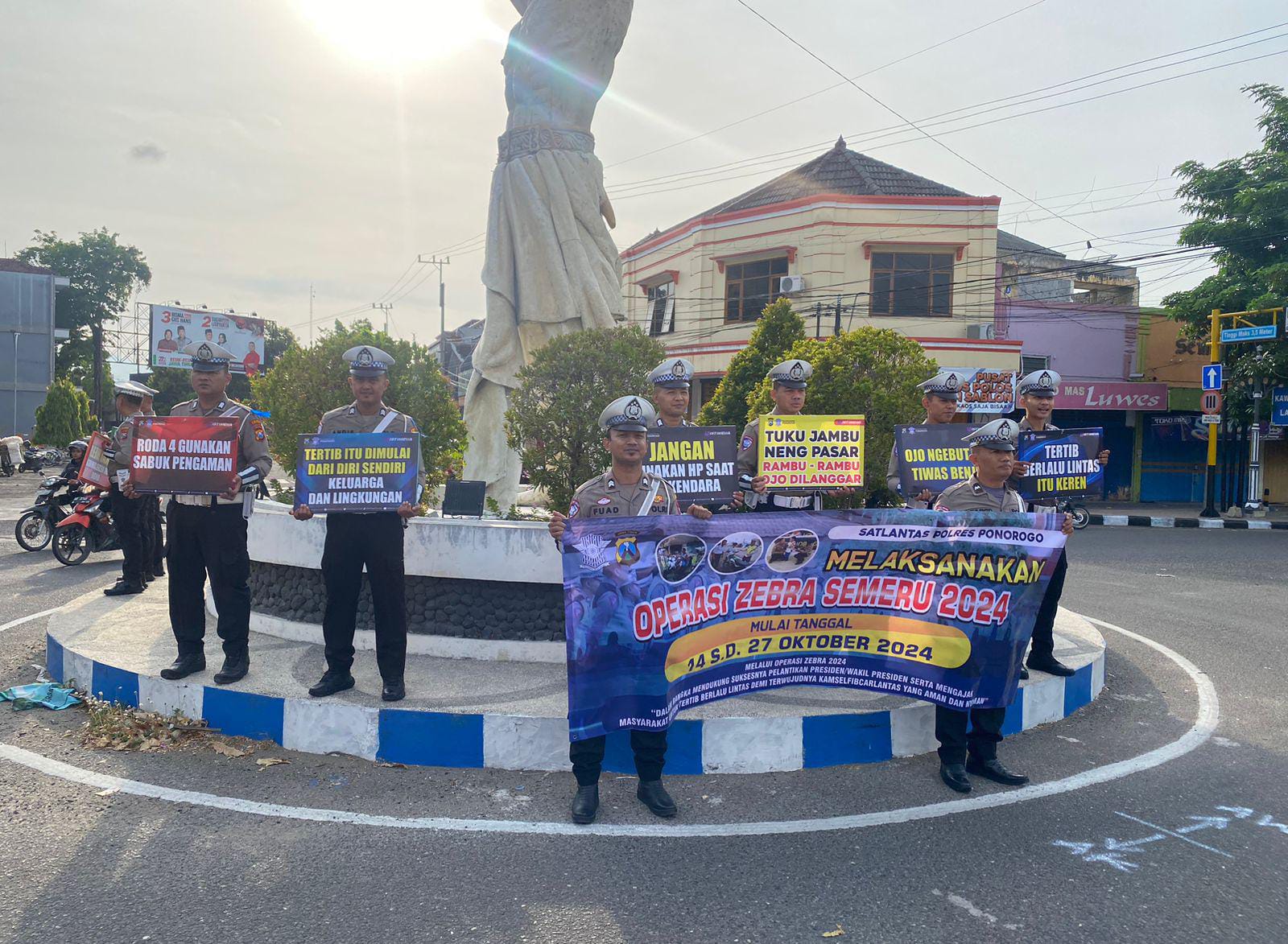 Operasi Zebra Semeru 2024 di Ponorogo, Pengendara Tertib Dapat Reward