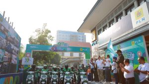 Peringati Hari Listrik Nasional Ke-79, PLN Kembali Pecahkan Rekor MURI Konvoi 2.200 Motor Listrik Terbanyak