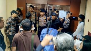 Konflik PWI Memanas: Kubu KLB Jakarta Gembok Kantor PWI Pusat