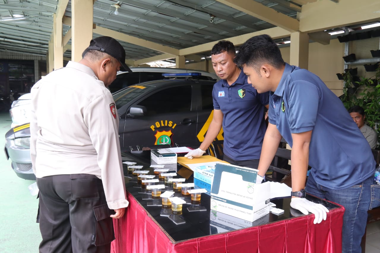 Gaktiplin Sipropam Polres Metro Jakarta Utara di Polsek Pademangan, Pastikan Anggota Bersih dan Siap Melayani Masyarakat