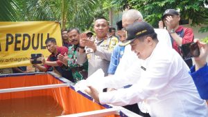 Dukung Program Ketahanan Pangan: Polsek Pademangan Bersama 3 Pilar Pademangan Kolaborasi Artha Graha Peduli