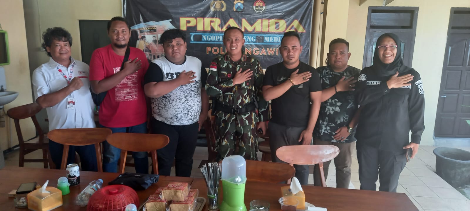 Sinergitas Wakapolres Ngawi dan Awak Media Surabaya Wujudkan Pilkada 2024 Damai