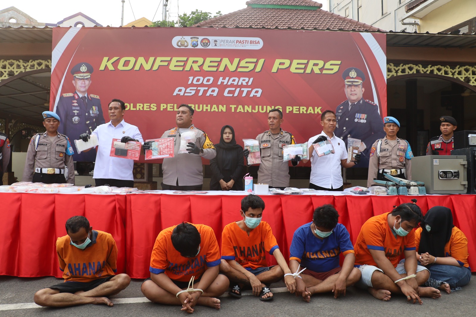 6 Bandar Narkoba dan Brankas Berisi 1kg Sabu di Jalan Kunti Surabaya Akhirnya Diamankan Satresnarkoba Polres Pelabuhan Tanjung Perak