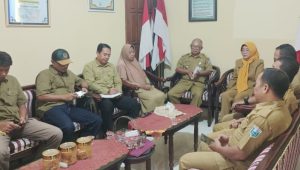 Jaga Ketat Kekondusifan Dan Netralitas PILKADA, Camat Leces Turun Langsung Pantau Ke Desa-Desa