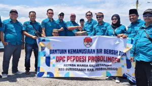 DPC PAPDESI PROBOLINGGO SALURKAN BANTUAN KEMANUSIAAN AIR BERSIH KE GILI KETAPANG
