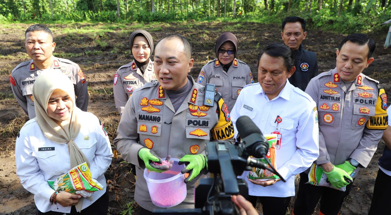 Polresta Malang Kota Tanam Jagung Varietas Unggul, Komitmen Dukung Program Food Estate Untuk Swasembada Pangan