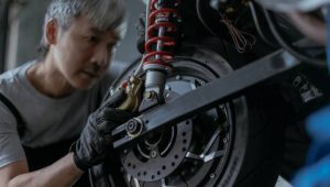 Jelang Nataru, PLN Gandeng Startup Kembangkan Energi Hijau dan Ekosistem EV di Indonesia