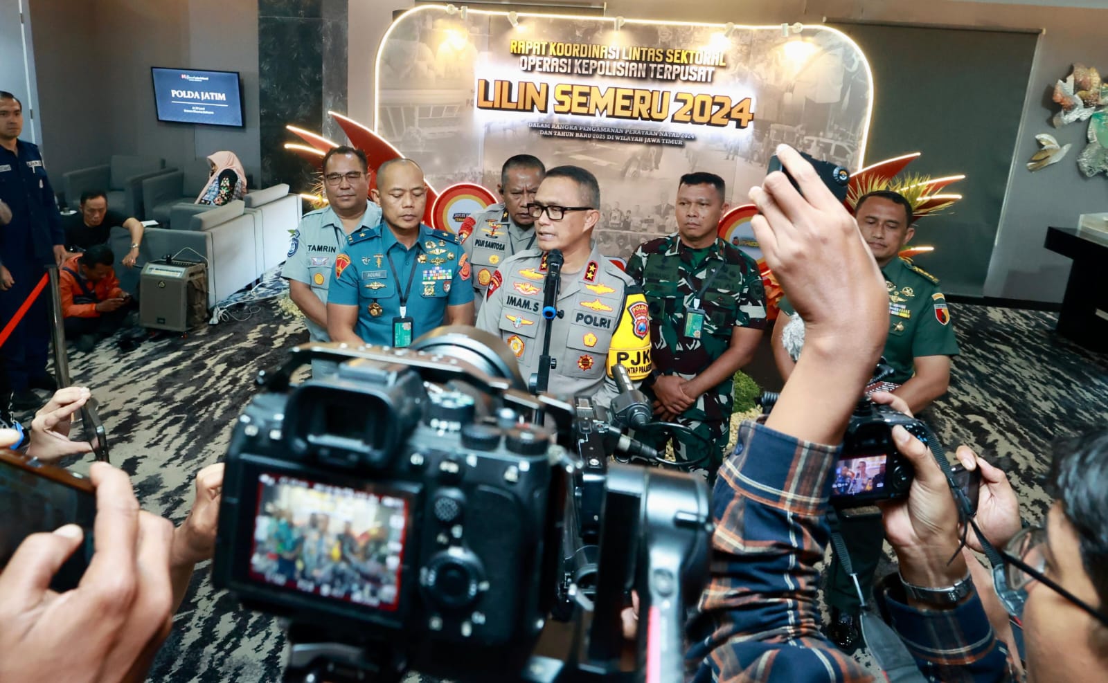 Rakor Lintas Sektoral Polda Jatim Siap Amankan Libur Nataru Melalui Operasi Lilin Semeru 2024