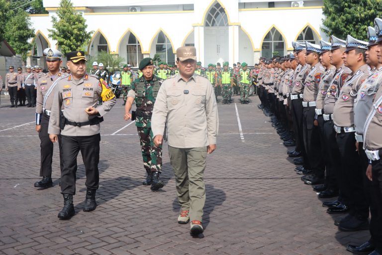 Kapolres Pasuruan Pimpin Apel Gelar Pasukan Operasi Lilin Semeru 2024