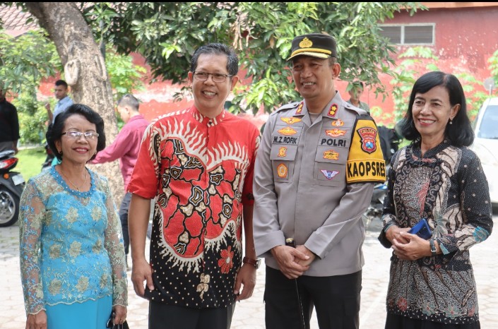 Cek Gereja, Kapolres Lumajang Pastikan Keamanan Perayaan Natal