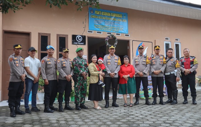 Kapolres Lumajang Rayakan Natal Bersama Anak Panti Asuhan