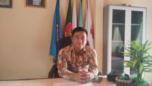 Kades Sambilawang : Aipda Maryudi itu Pak Bhabinkamtibmas yang Disiplin Waktu dan Akrab Sama Warga