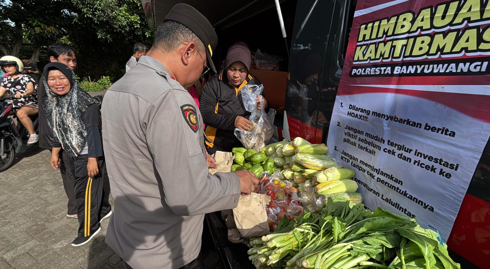 Harkamtibmas Polresta Banyuwangi Sambang Warga Gelorakan Mayur Kamtibmas