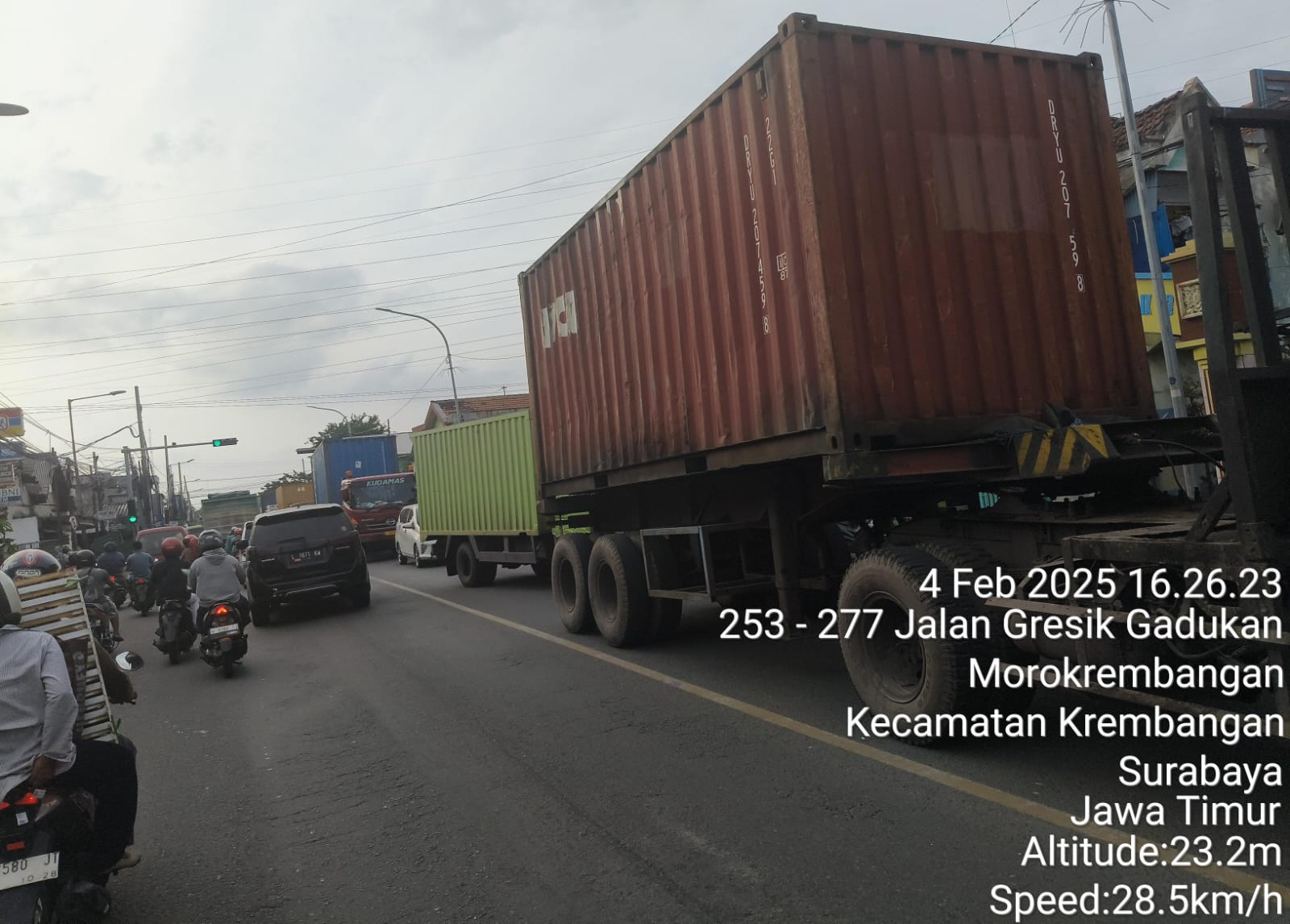 Satlantas Polres Pelabuhan Tanjung Perak Diduga Bungkam Dengan Adanya Larangan Jam Rambu-rambu 