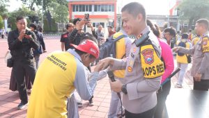 Kapolres Gresik Dukung Pendidikan Inklusif, Ajak Siswa SLB Belajar Menyenangkan di Kebun Binatang