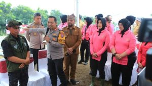 Bhayangkari PD Jawa Timur Wujudkan Ketahanan Pangan Nasional Melalui Program P2L di Kota Wisata Batu
