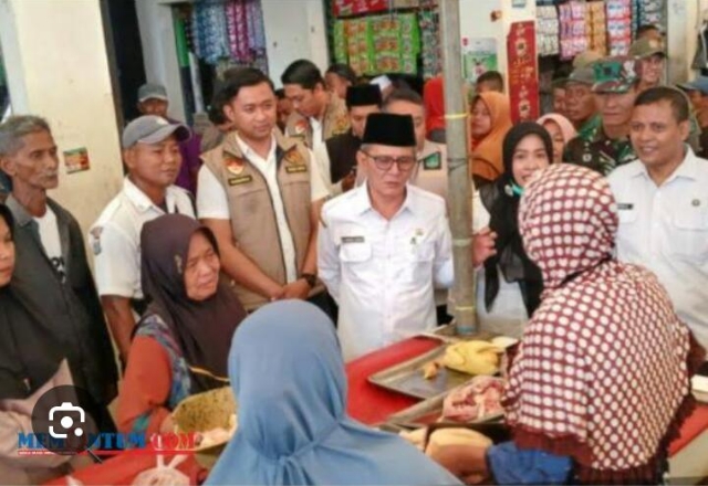 Jelang Ramadhan Wabup Pasuruan H.M Shobih Asrori Turun ke Pasar Tradisional Pantau Harga
