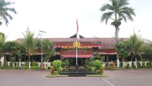 Satreskrim Polres Malang Kabupaten, Diduga Ada Main Dengan Adanya Pemalsuan Dokumen