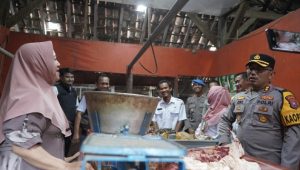 Jelang Ramadhan Kapolres Probolinggo Kota Sidak Harga Sembako di Pasar Baru