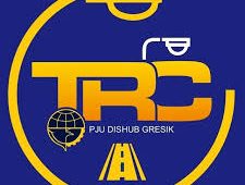 Tim TRC PJU Dishub Gresik Respons Cepat Perbaikan PJU di Driyorejo