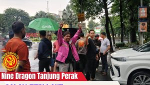 Sisihkan Rezeki, Driver Clan 9 Naga Tanjung Perak Bagikan 500 Takjil dan Gelar Buka Bersama