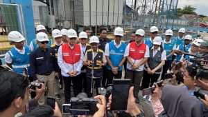 Lawatan ke Banjarmasin, Menteri Bahlil Pastikan Listrik PLN Aman Layani Idulfitri