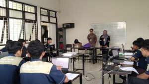 PLN Icon Plus Jatim Perkuat Sinergi Pendidikan dan Industri melalui Program Kelas Industri di SMK Negeri 5 Malang