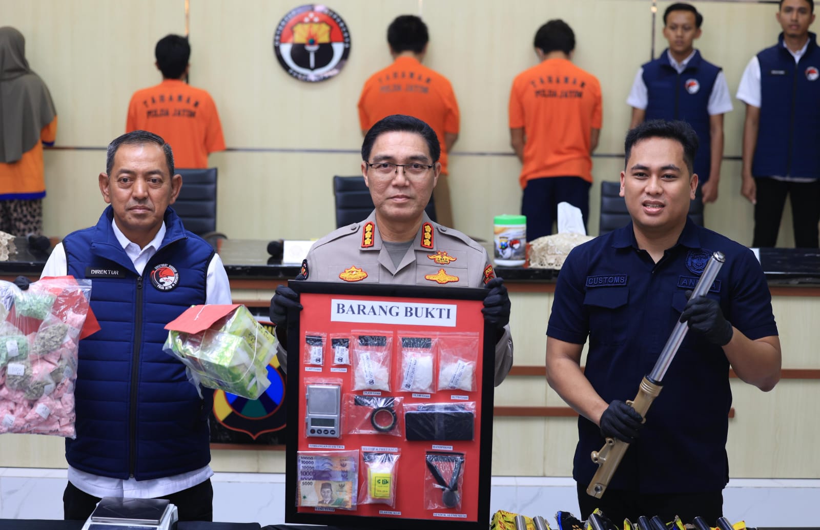 Dirresnarkoba Polda Jatim Ungkap Peredaran Narkoba Jaringan Internasional