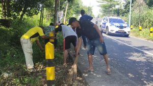 Lingkungan Bersih Dan Sehat Pemdes Purut Kecamatan Lumbang Kerja Bakti Bersama Masyarakat