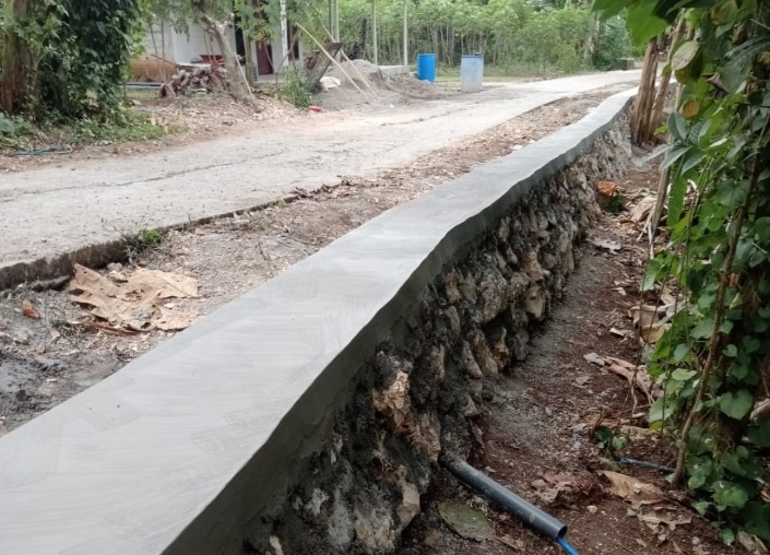 Pemdes Pakisrejo Bangun Talud Penahan Tanah di Dusun Jingring