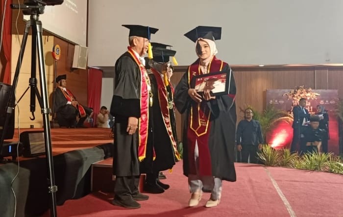 USB YPKP Kukuhkan 380 Wisudawan dan Kukuhkan Langkah Menuju Universitas Kelas Dunia