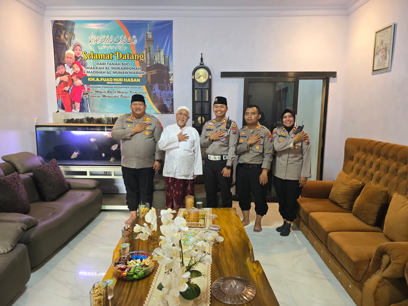 Kapolres Pasuruan Silaturahmi dan Salurkan Hewan Qurban ke Ponpes dan Tokoh Agama