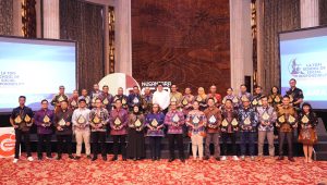 PLN untuk rakyat, PLN Raih 43 Penghargaan di  Nusantara CSR Awards 2025, Terima Predikat Platinum SDGs