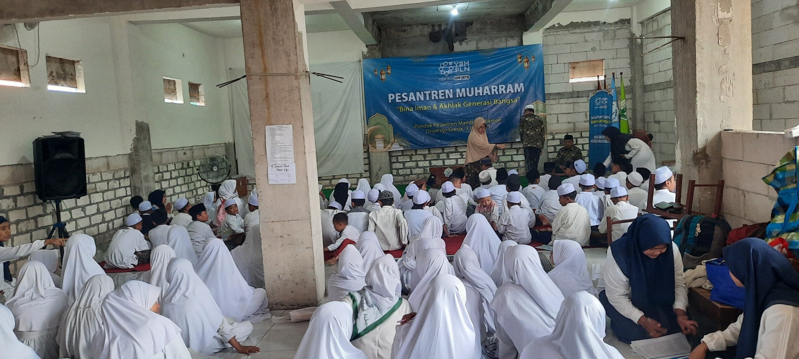 Semarak Kemerdekaan, Pesantren Muharram YBM PLN UIP JBTB di Mamba’ul Hikmah Gresik: Santri Yatim Antusias Ikuti Ngaji dan Edukasi Zakat