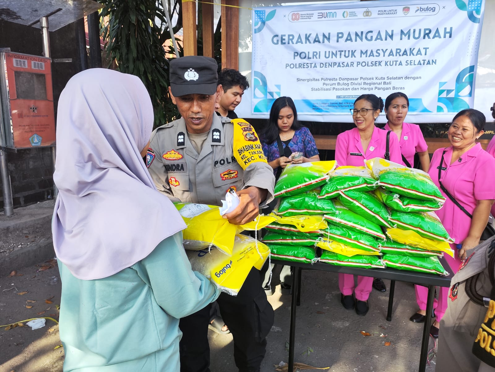 Gerakan Pangan Murah Polri, 1 Ton Beras SPHP Terjual Habis di Kuta Selatan