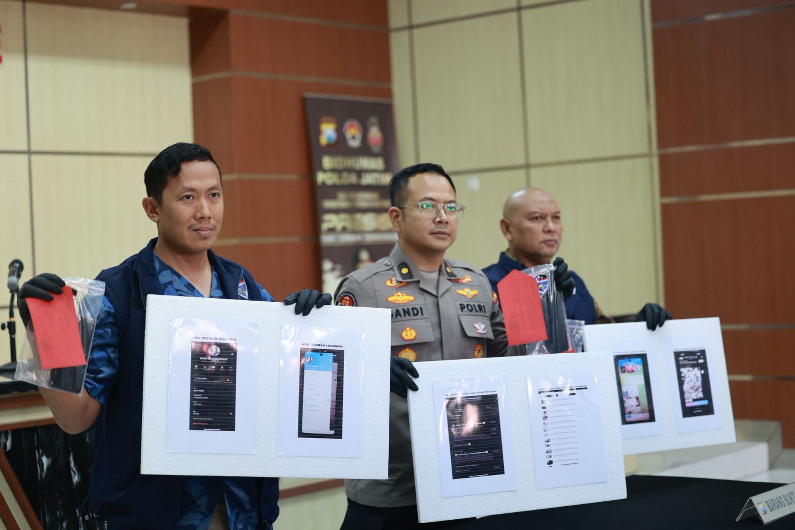 Polda Jatim Amankan Seorang Pemuda di Jaksel Tersangka Penyebaran Konten Pornografi Anak Lewat Medsos