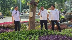 Pasca Pesta Rakyat HUT RI di Depan Grahadi, Kepala DLH Jatim Pastikan Kebersihan Tuntas dan Taman Apsari Pulih