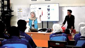 PLN Icon Plus Perkuat Literasi Digital Siswa SMKN 1 Purwosari Melalui Program Kelas Industri