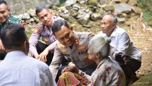 Kapolres Bondowoso lakukan Baksos di Lima Titik di Desa Andungsari