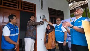 Peringati Hari Listrik Nasional ke 80, PT PLN (Persero) dan Bupati Klaten Terangi Harapan Kab Klaten