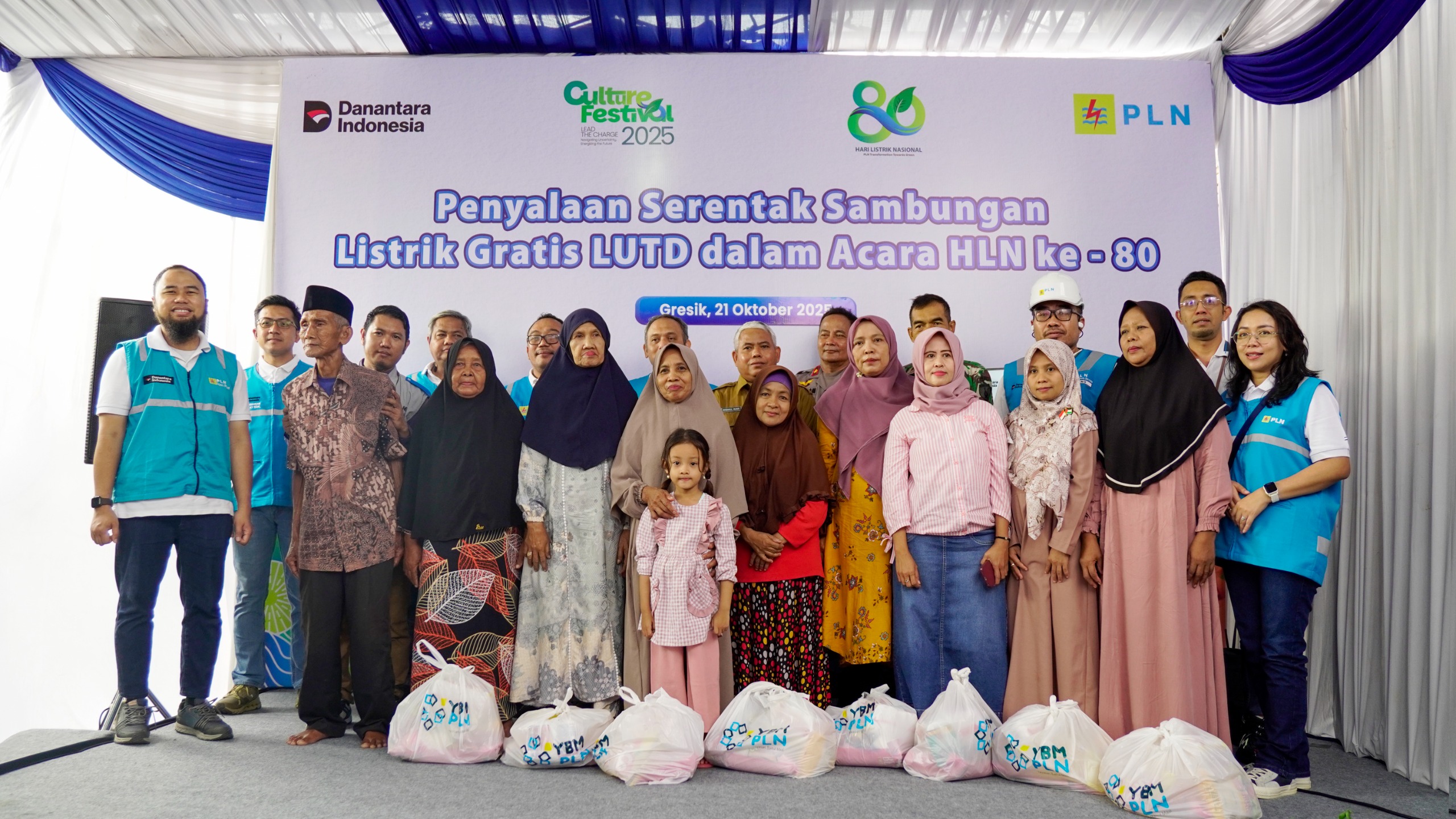 PLN Icon Plus Dukung Penyalaan Serentak Sambungan Listrik Gratis “Light Up The Dream” dalam Peringatan Hari Listrik Nasional ke-80