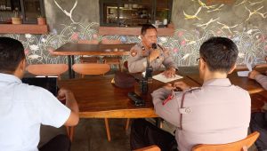 Evaluasi Kinerja Personil Kapolsek Mengwi Lakukan Anev