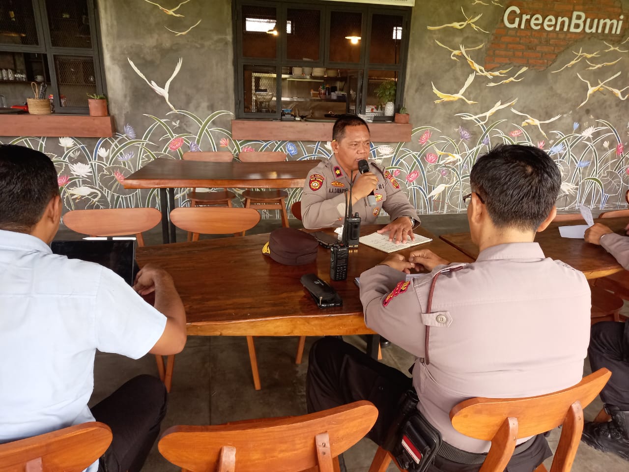 Evaluasi Kinerja Personil Kapolsek Mengwi Lakukan Anev